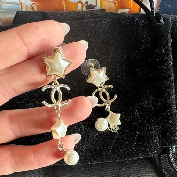 Chanel dangle earrings stars peal white - Picture 1 of 3